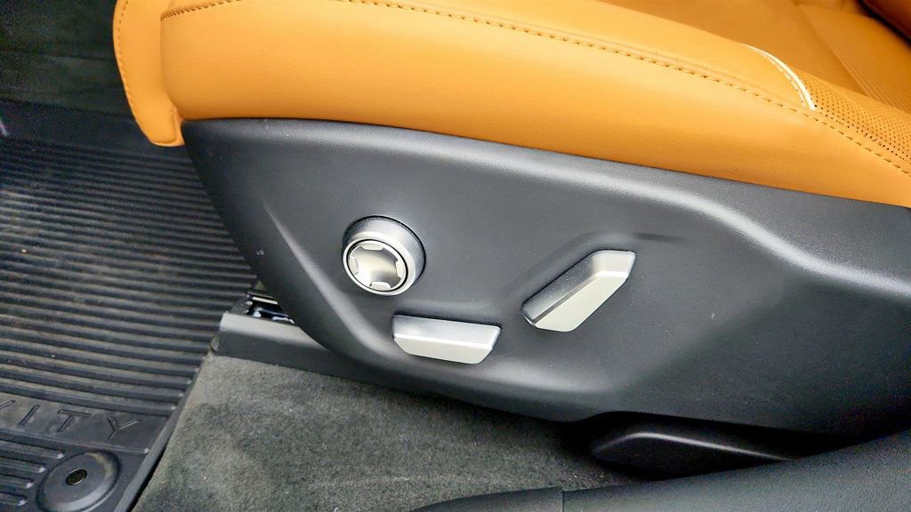 Used 2026 Lucid Gravity Grand Touring image 12