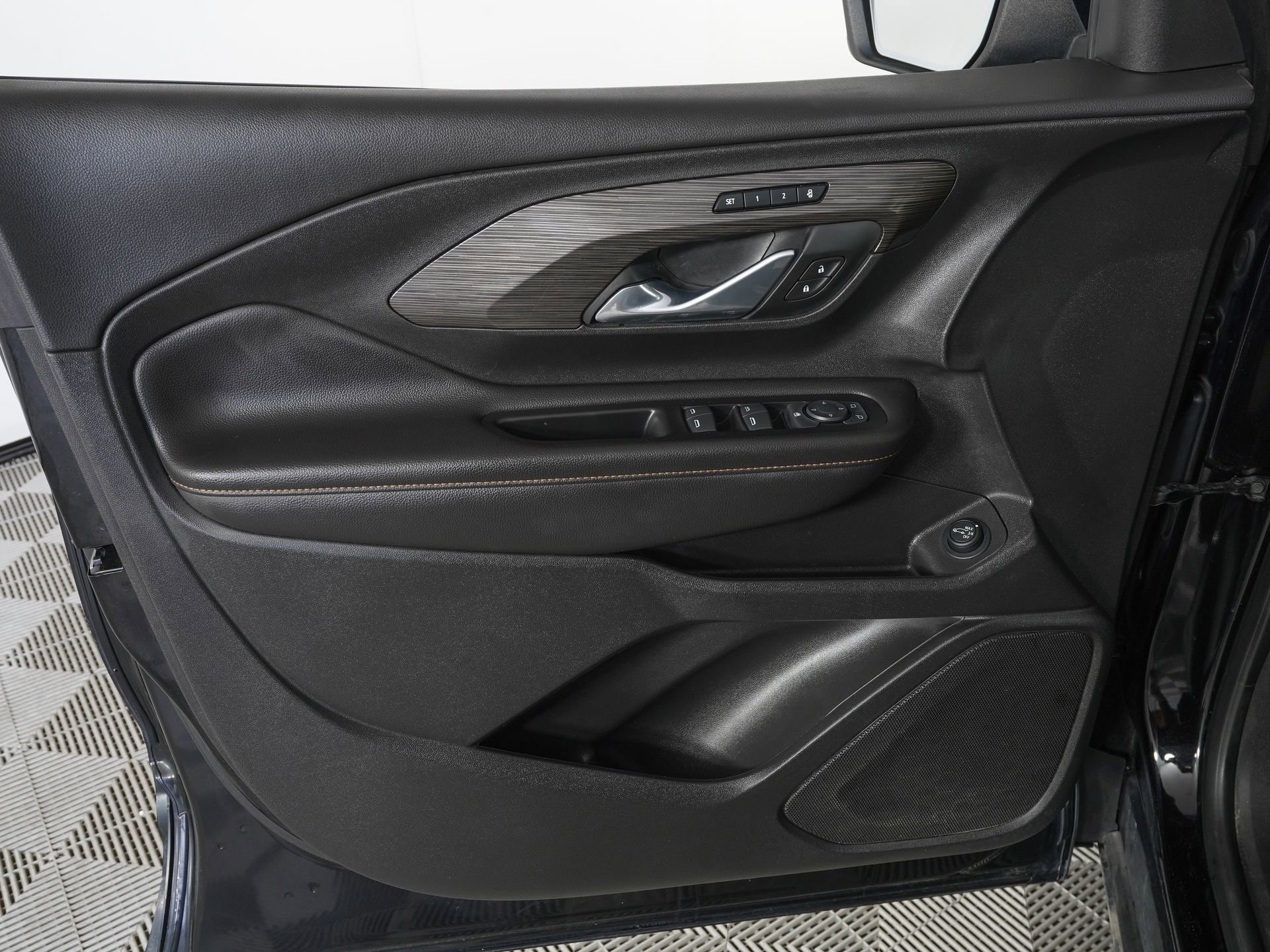 Used 2020 GMC Terrain SLT w/ Preferred Package FWD image 14