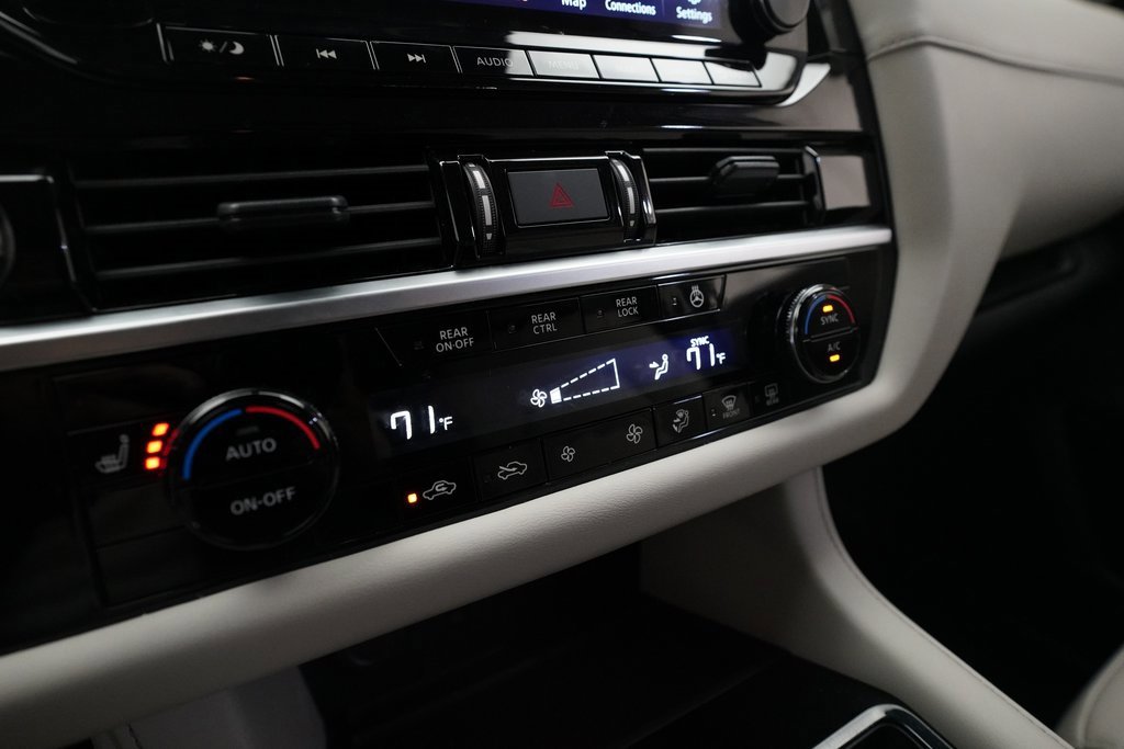 Certified 2024 Nissan Pathfinder SL image 21