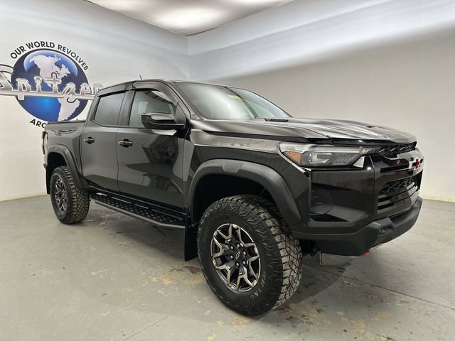 Used 2025 Chevrolet Colorado ZR2 w/ Technology Package image 13