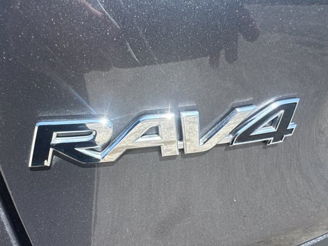 Used 2024 Toyota RAV4 XLE AWD/4WD image 9