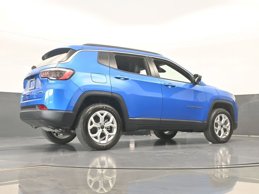 Used 2025 Jeep Compass Latitude AWD/4WD image 61