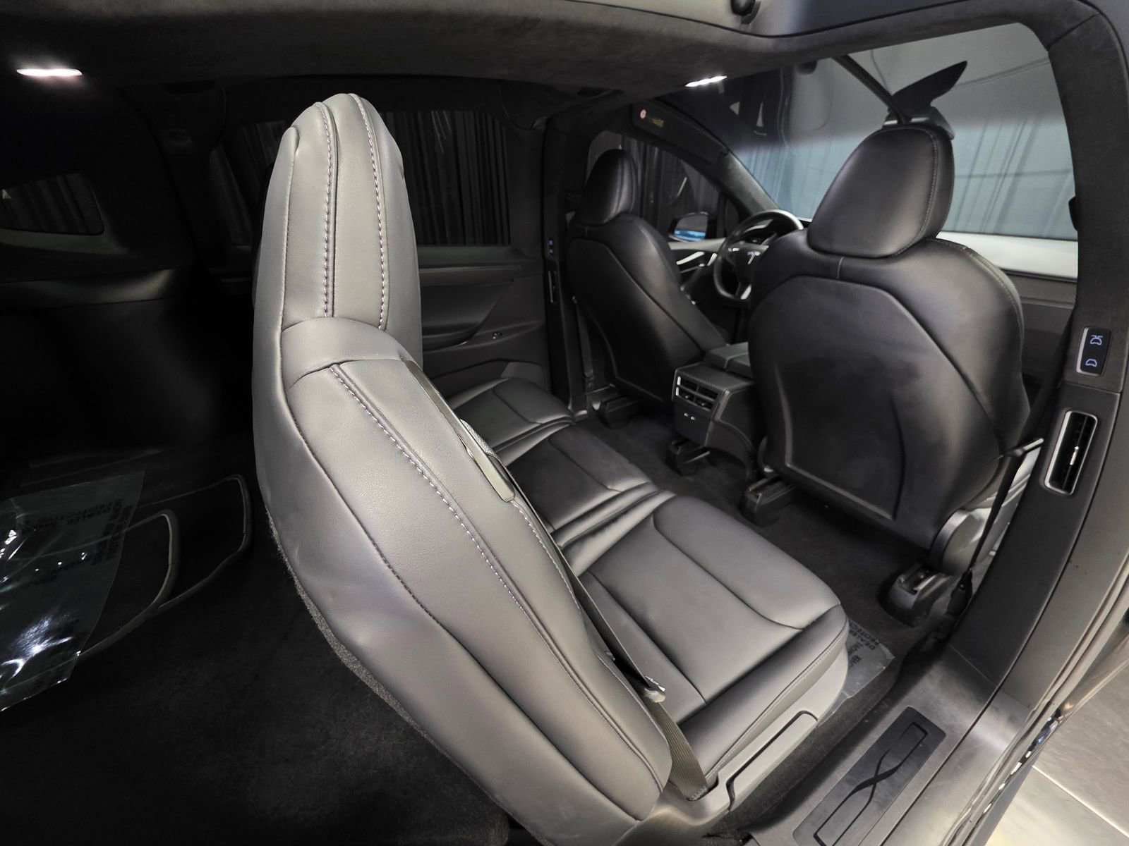 Used 2021 Tesla Model X Performance image 37