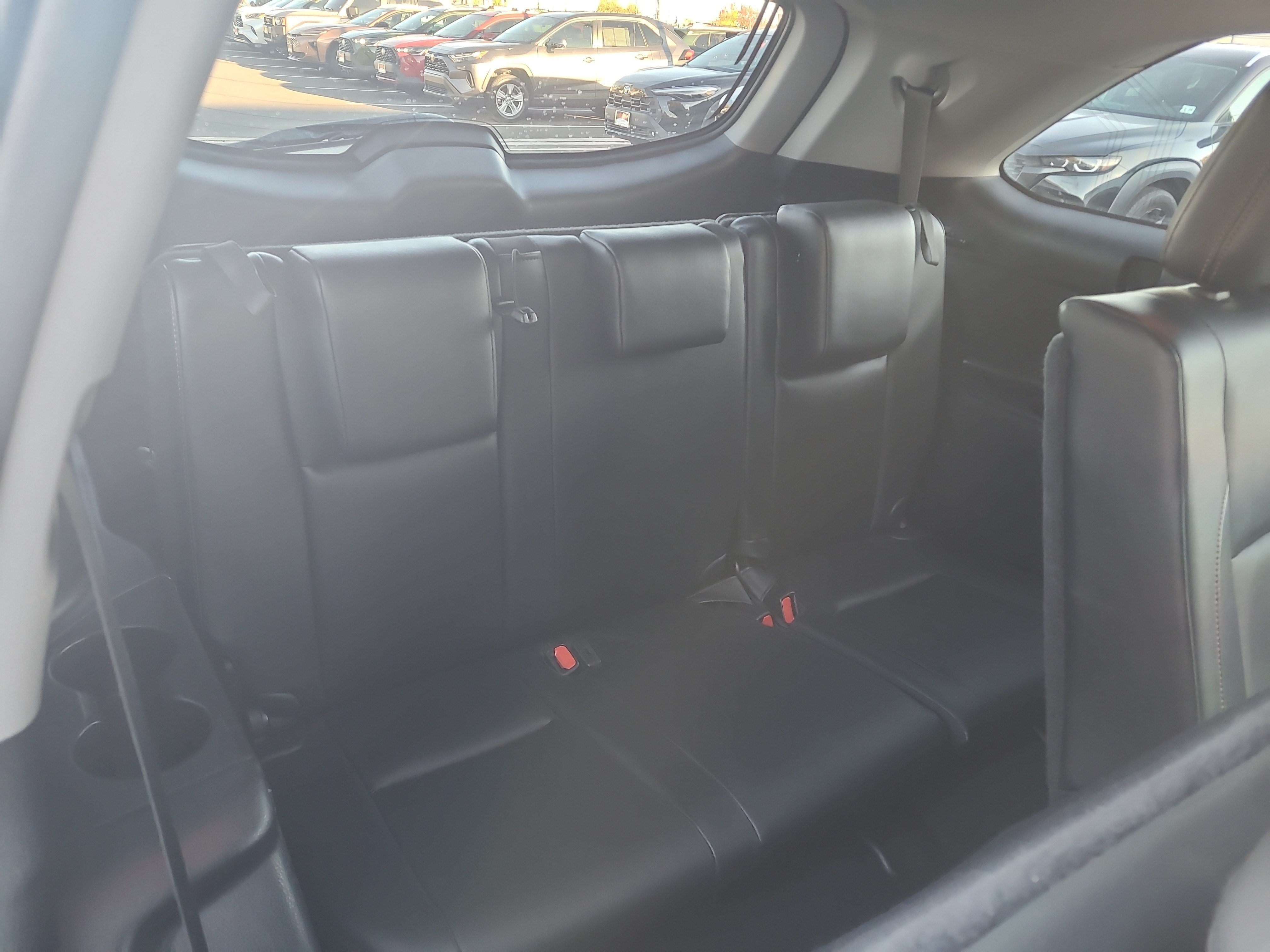 Used 2019 Toyota Highlander XLE AWD/4WD image 30
