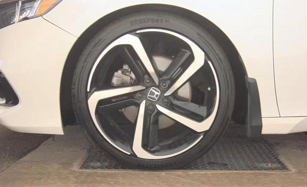 Used 2022 Honda Accord Sport image 9