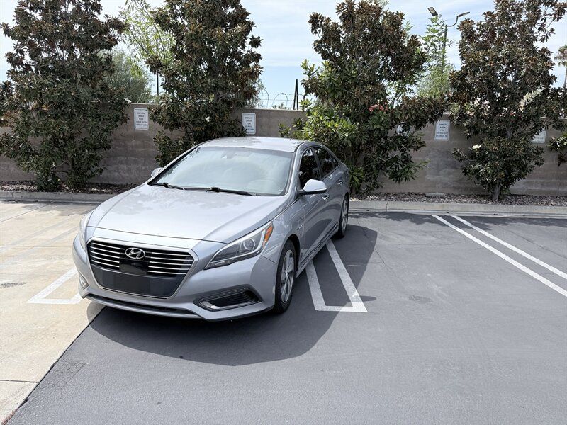 Used 2016 Hyundai Sonata Limited FWD image 3