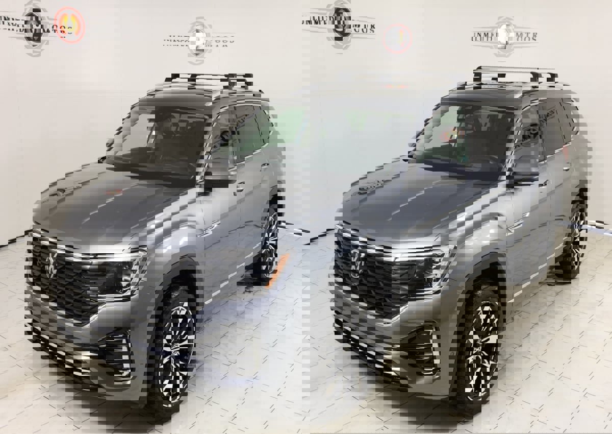 Used 2024 Volkswagen Atlas SEL Premium R-Line image 34