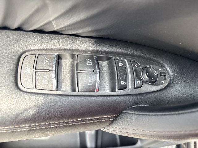Certified 2021 Nissan Armada Platinum w/ Captain's Chairs Package RWD image 15