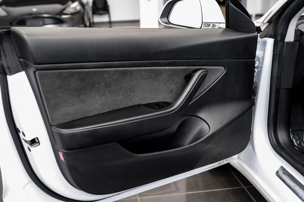 Used 2019 Tesla Model 3 Long Range RWD image 34