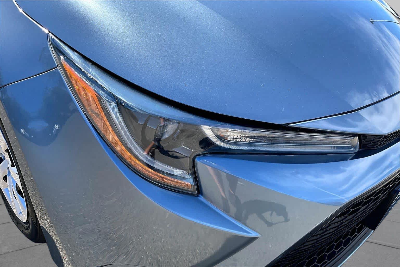 Used 2022 Toyota Corolla LE FWD image 27