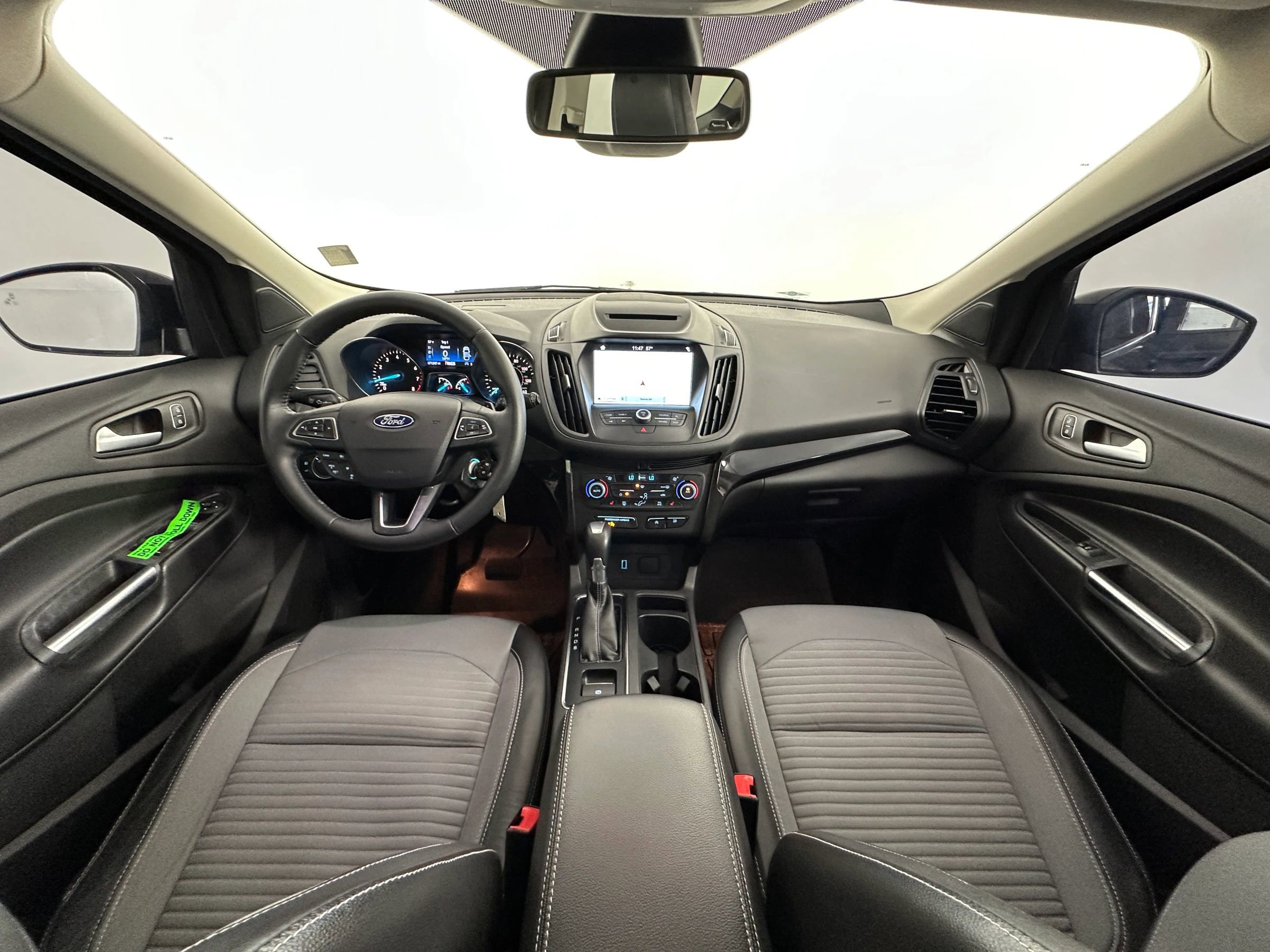 Used 2018 Ford Escape SE w/ Ford Safe & Smart Package AWD/4WD image 18