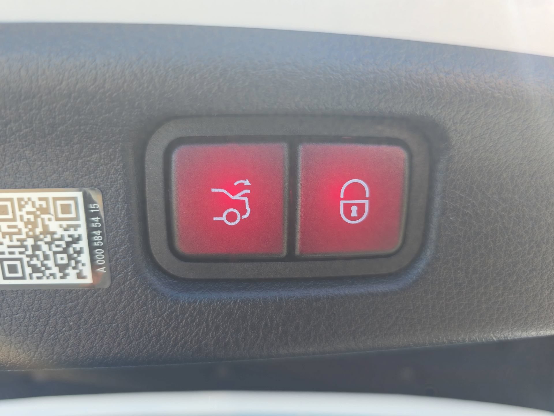 Used 2024 Mercedes-Benz C 300 4MATIC Sedan image 13