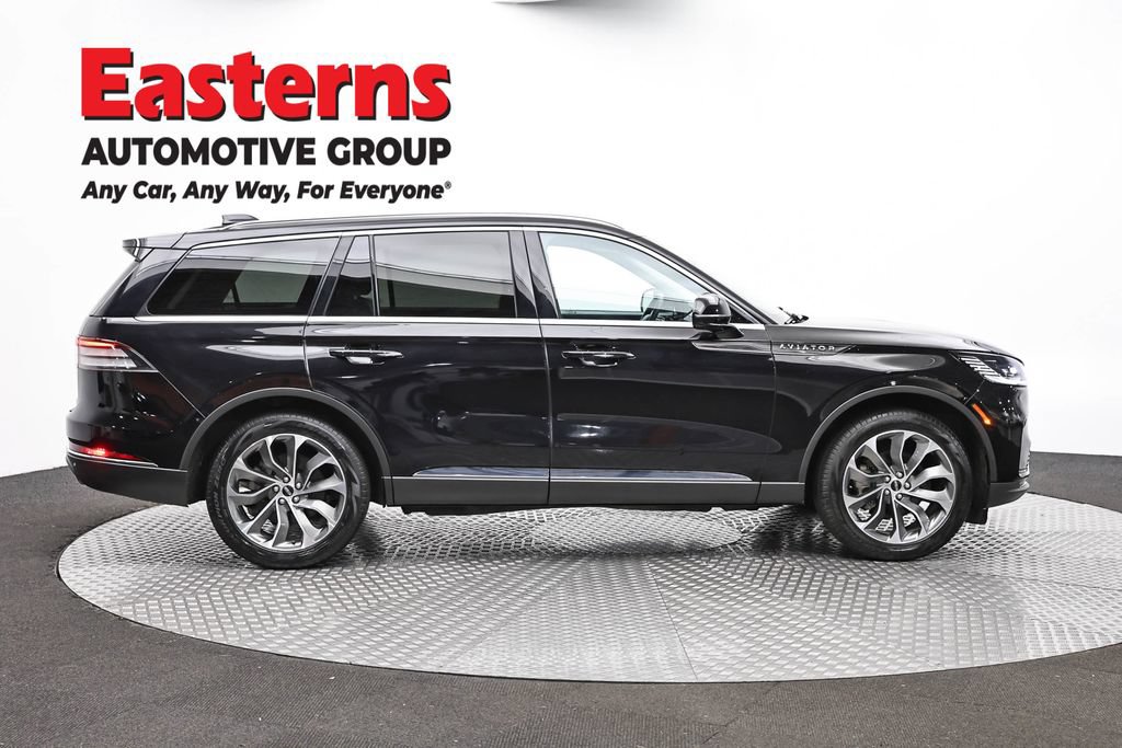 Used 2025 Lincoln Aviator Reserve w/ Illumination Package AWD/4WD image 4