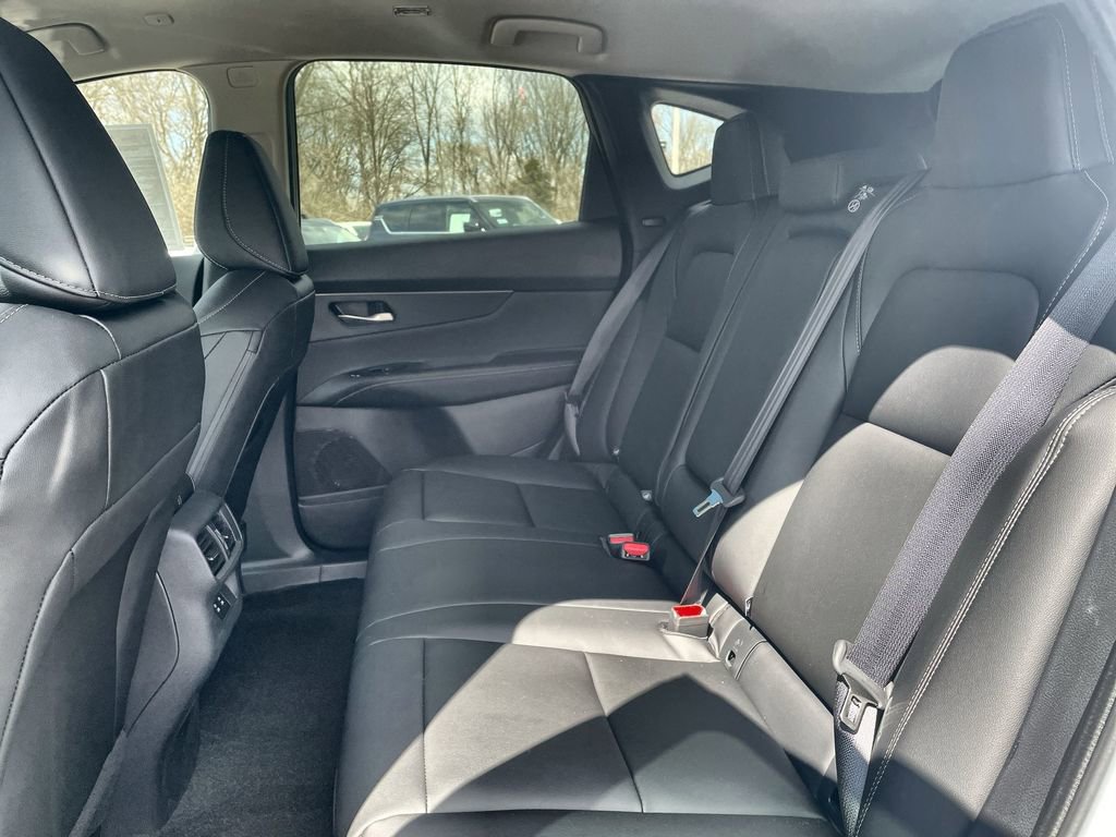 Certified 2025 Nissan Murano SV image 18