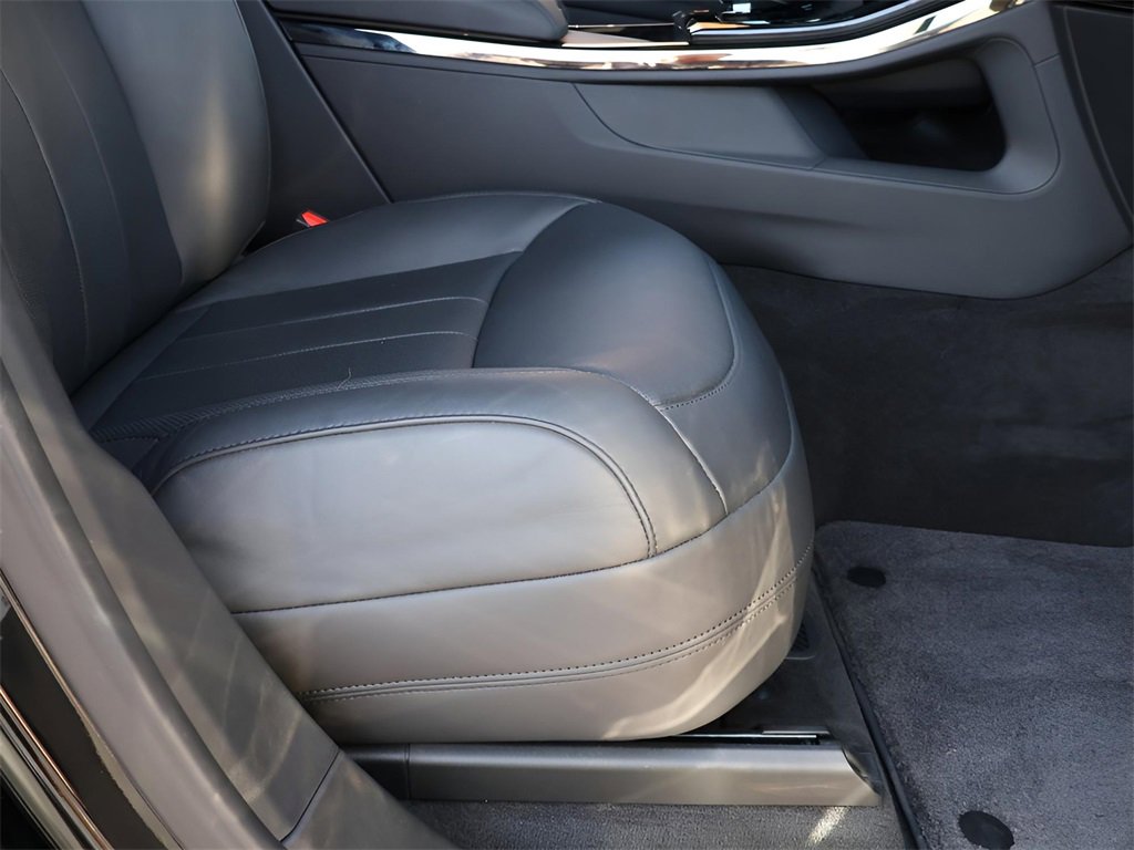 Used 2024 Land Rover Range Rover Sport SE image 11