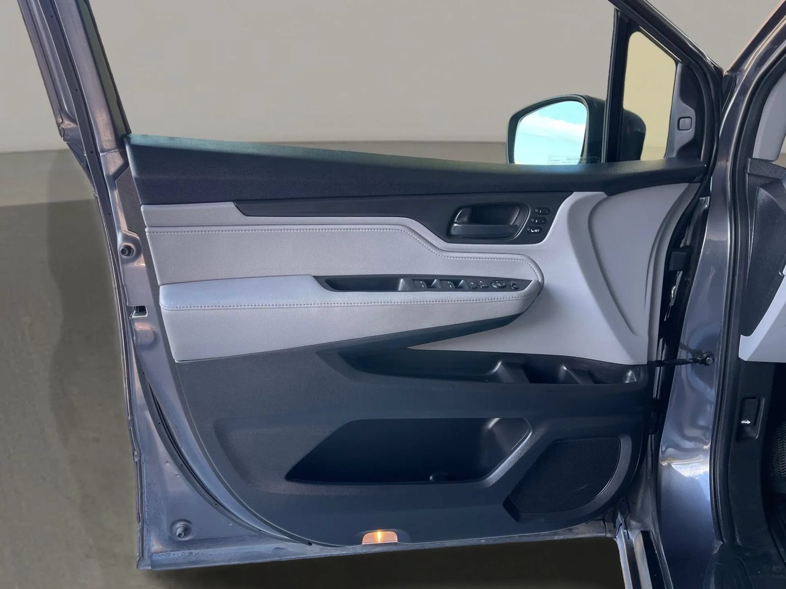 Used 2018 Honda Odyssey EX-L image 17