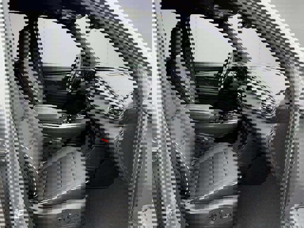 Used 2025 Buick Enclave Preferred image 11