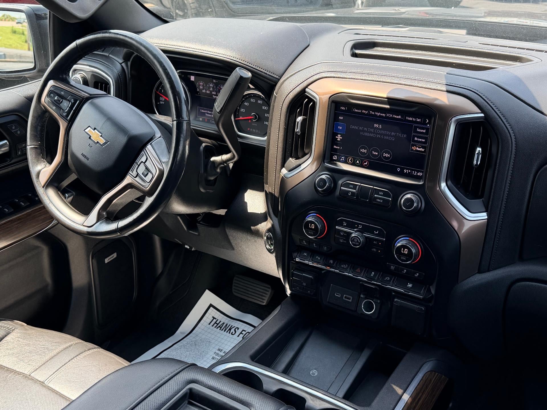 Used 2019 Chevrolet Silverado 1500 High Country w/ Technology Package AWD/4WD image 9