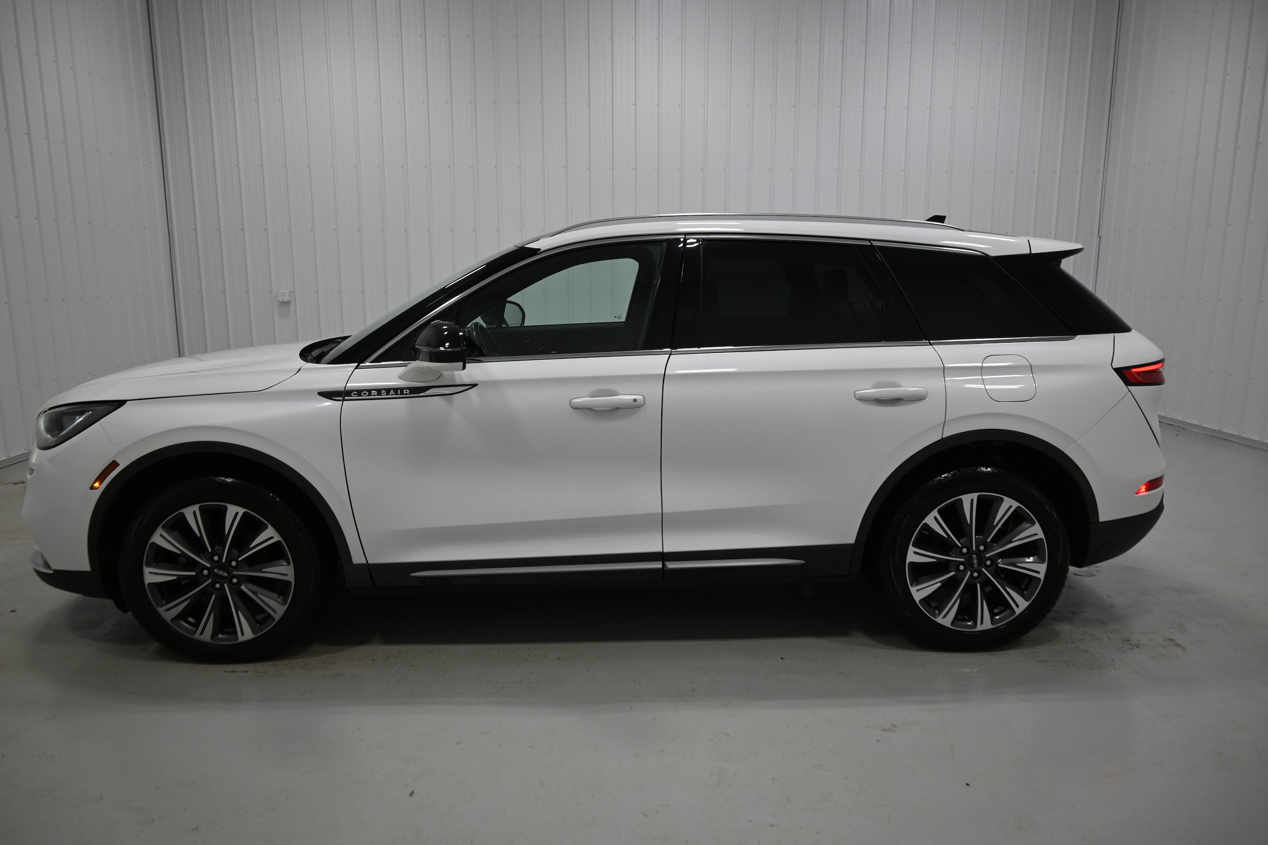 Used 2020 Lincoln Corsair Reserve w/ Elements Package AWD/4WD image 31
