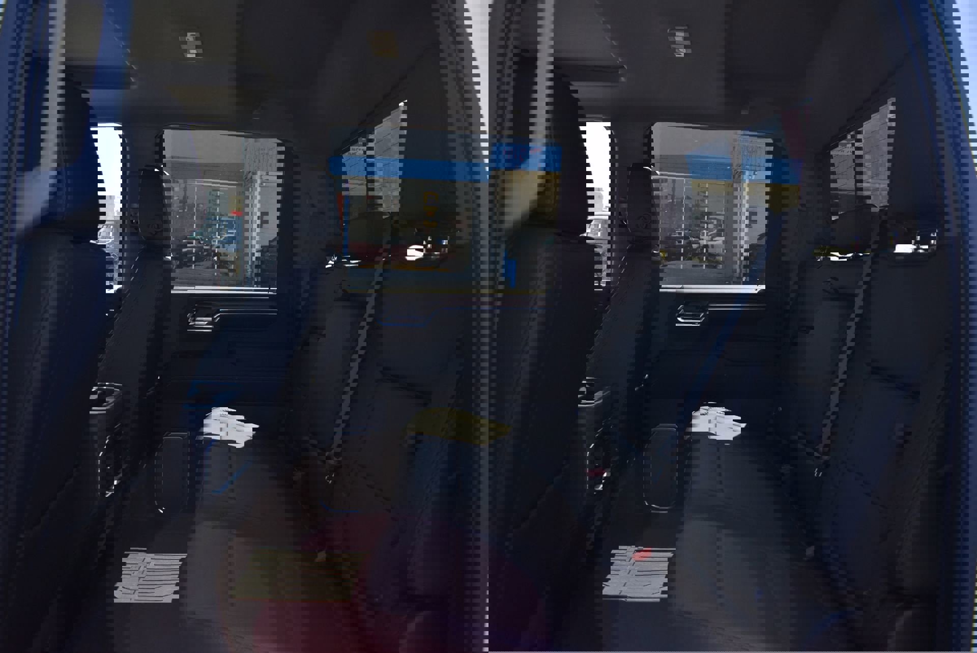 Used 2025 GMC Sierra 3500 Denali w/ Denali Reserve Package AWD/4WD image 16