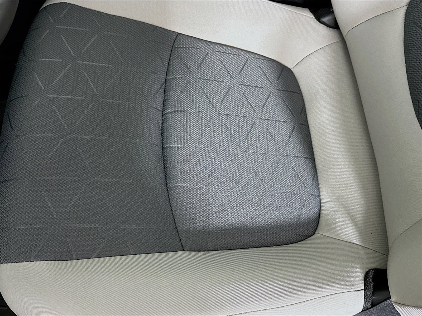 New 2025 Toyota RAV4 XLE image 19