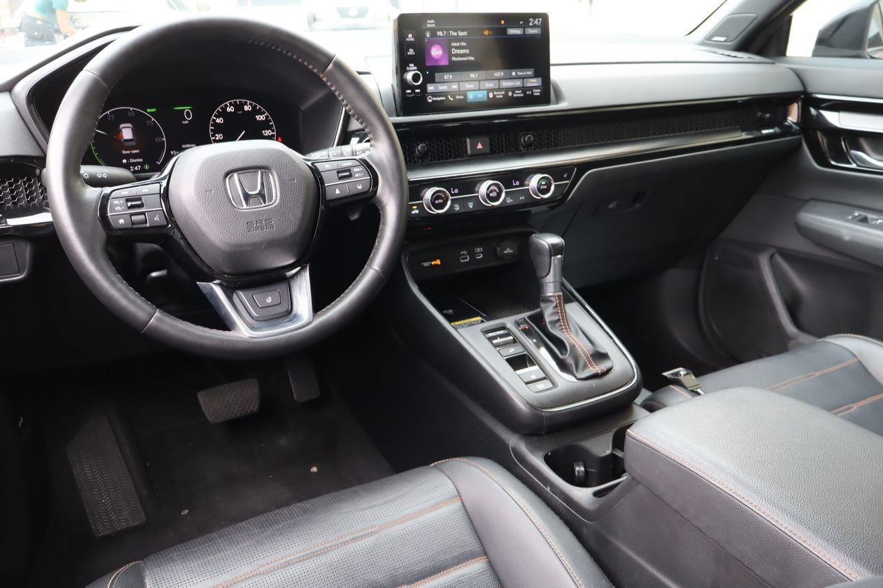 Used 2023 Honda CR-V Sport Touring image 5