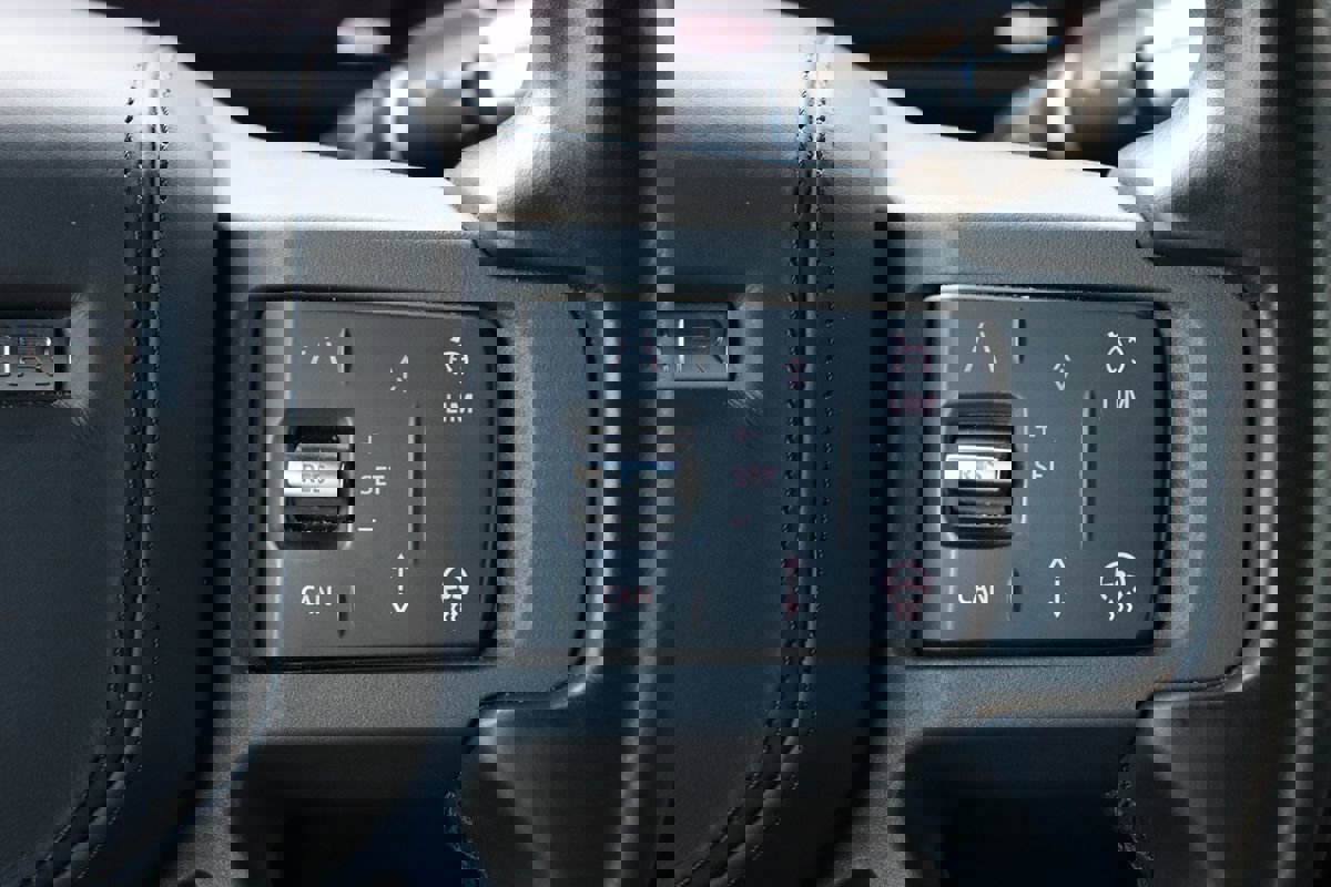 Used 2020 Land Rover Defender 110 X image 15