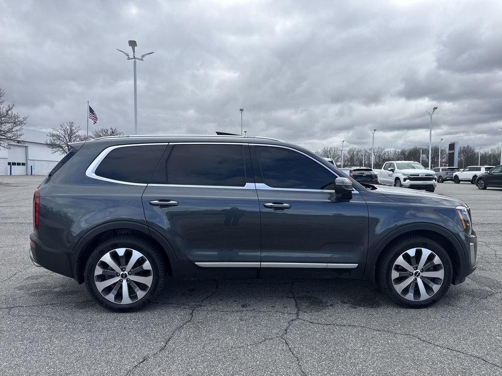 Used 2022 Kia Telluride S image 9