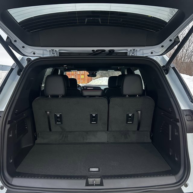 New 2026 Chevrolet Traverse Z71 w/ Driver Confidence Package image 12