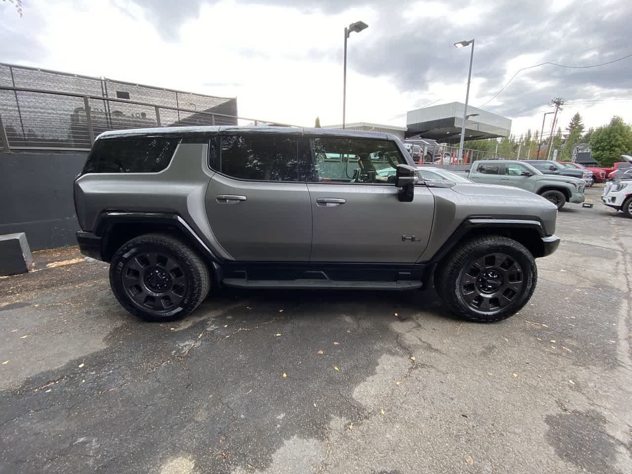 Used 2026 GMC Hummer EV 3X w/ Carbon Fiber Edition Package AWD/4WD image 7