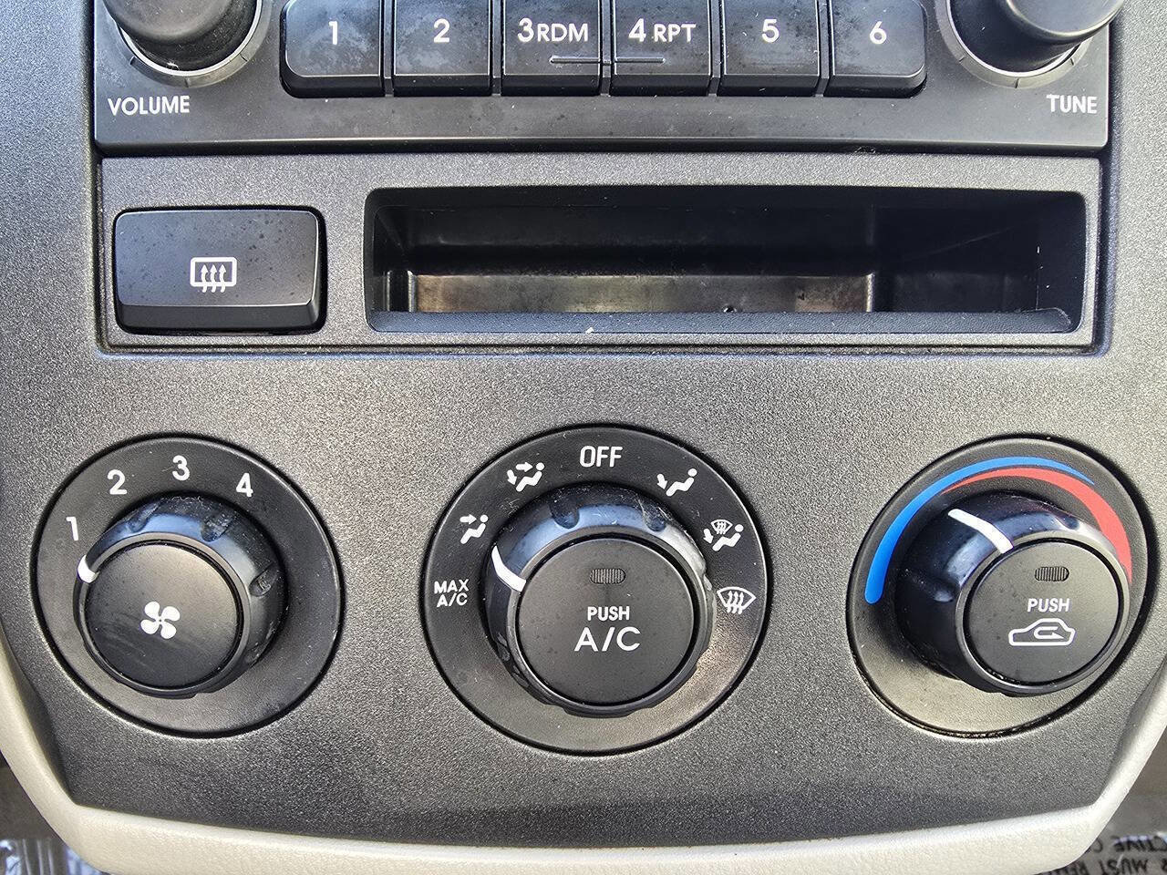 Used 2006 Kia Spectra EX image 28