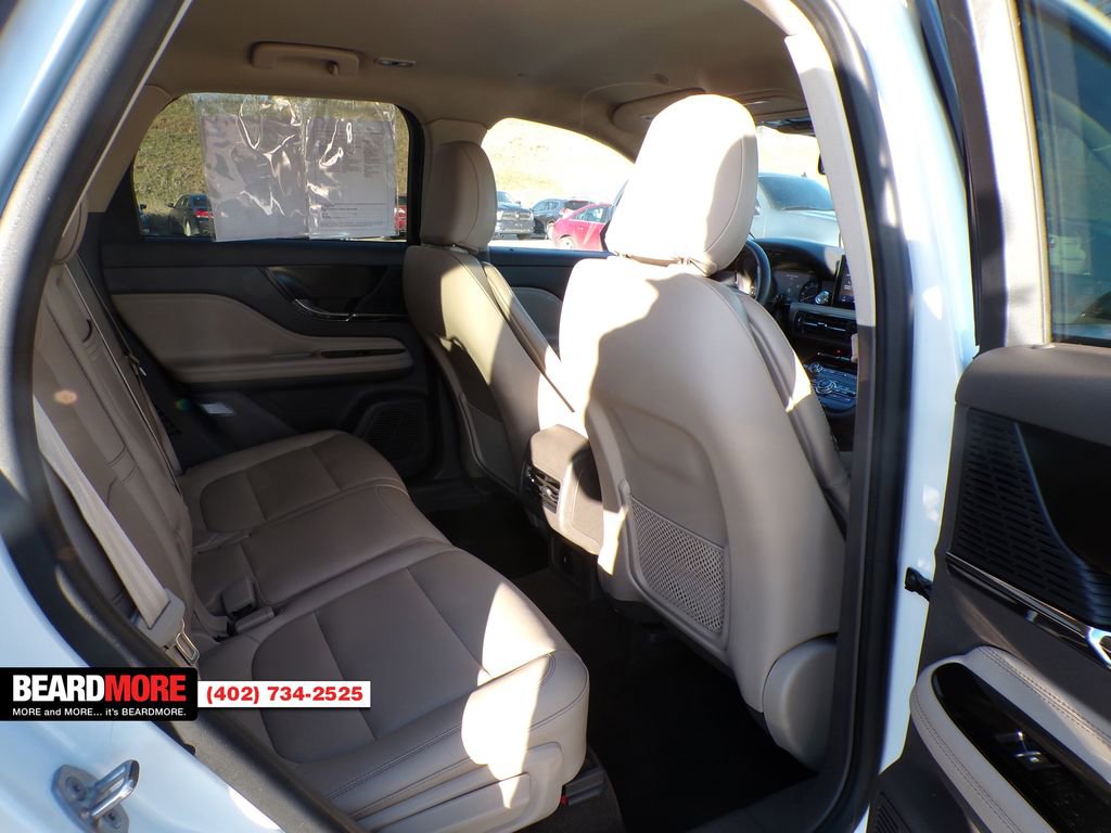 Used 2021 Lincoln Corsair Standard w/ Rear Removable Package Tray image 22