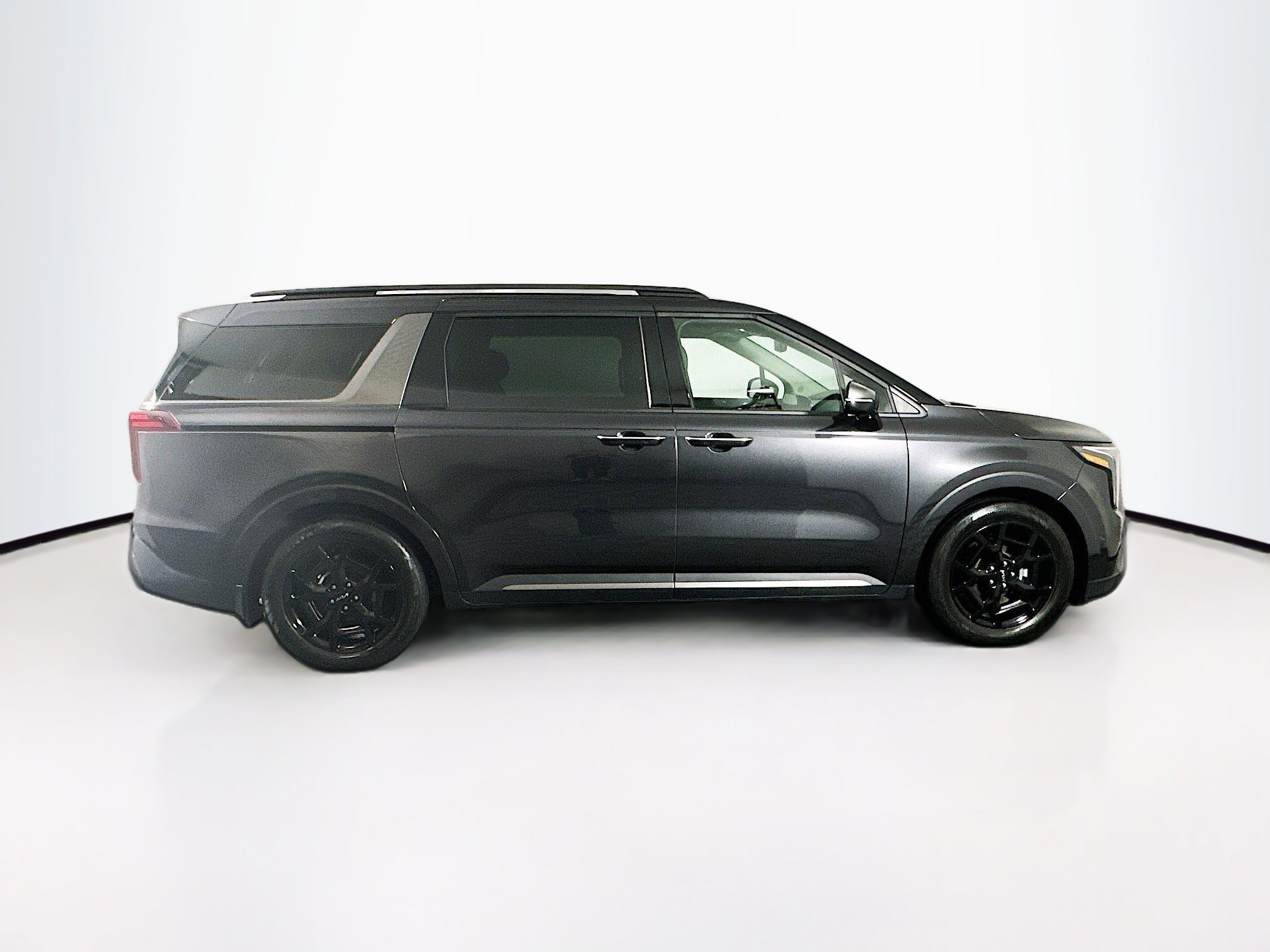 Used 2025 Kia Carnival SX Prestige image 10