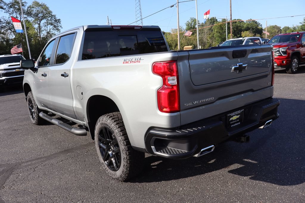 Used 2026 Chevrolet Silverado 1500 LT Trail Boss w/ LT Trail Boss Premium Package AWD/4WD image 3