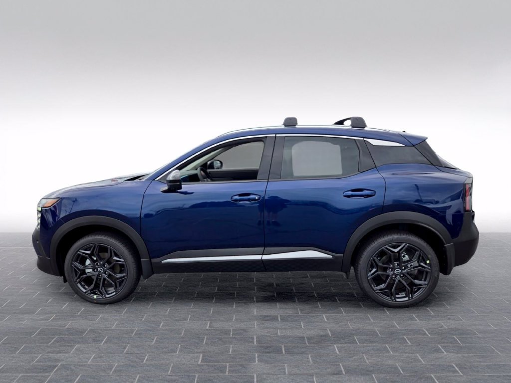 New 2027 Nissan Kicks SR w/ Cold Weather Package FWD image 3