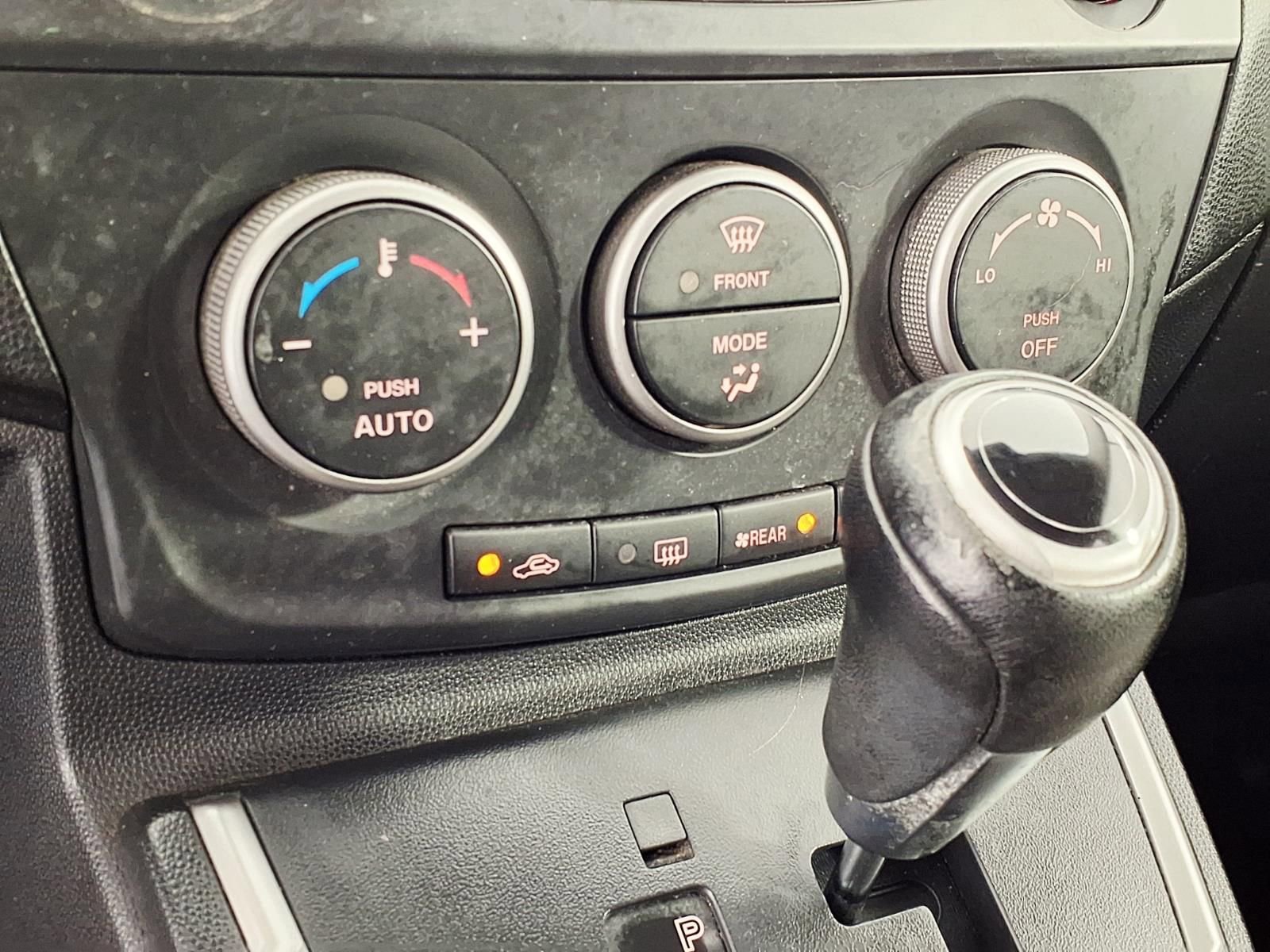 Used 2015 MAZDA MAZDA5 Touring FWD image 19