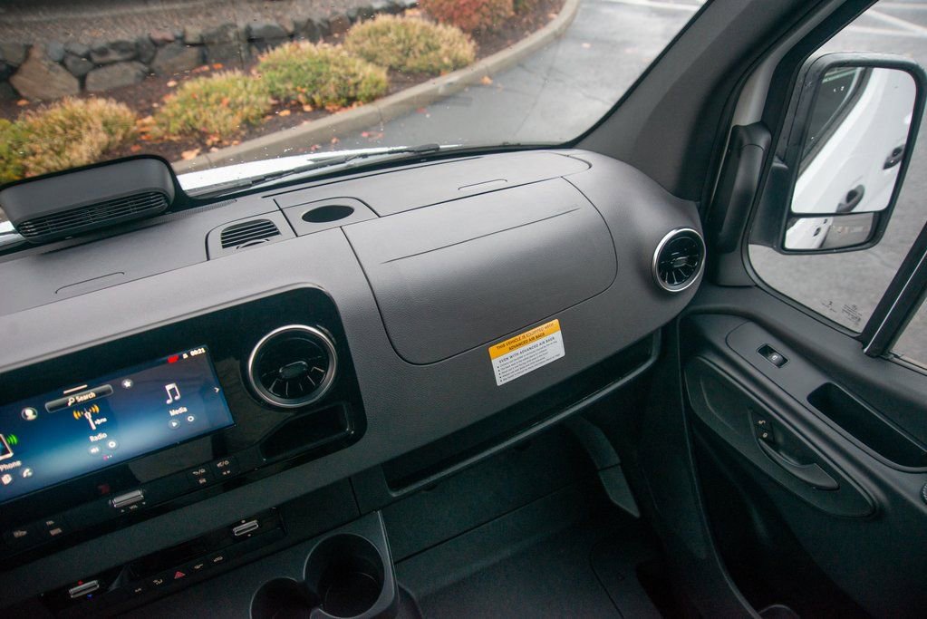 New 2025 Mercedes-Benz Sprinter 4500 image 28