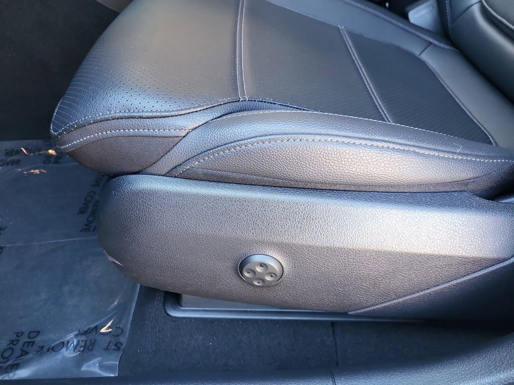 Used 2026 Mercedes-Benz GLC 300 4MATIC image 23