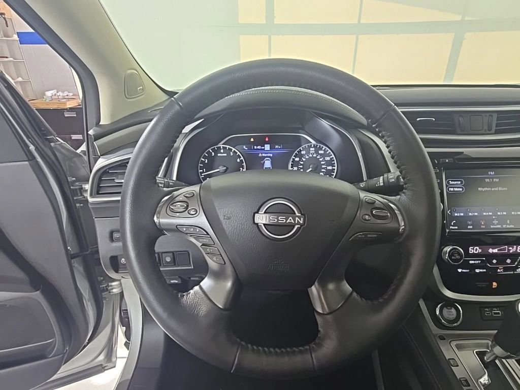 Used 2023 Nissan Murano SL w/ SL Moonroof Package image 17