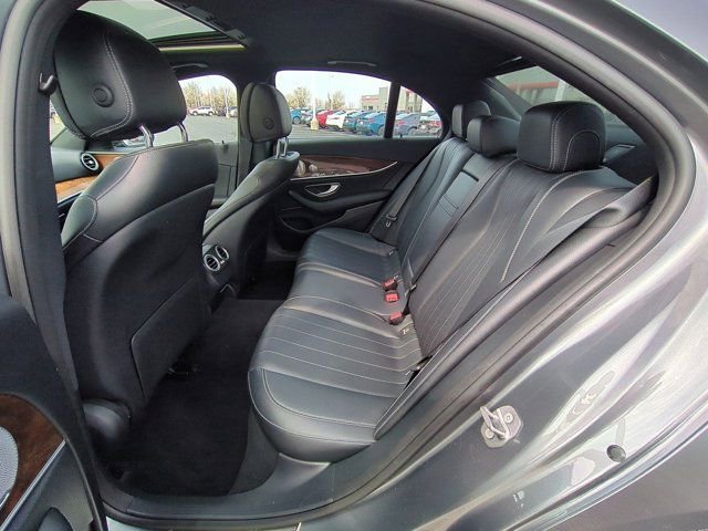 Used 2017 Mercedes-Benz E 300 4MATIC image 17