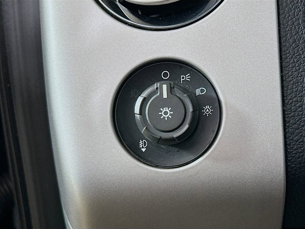 Used 2017 Ford Expedition Limited image 12