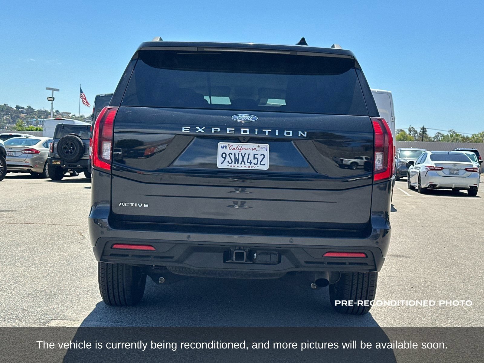 Used 2025 Ford Expedition Active AWD/4WD image 6