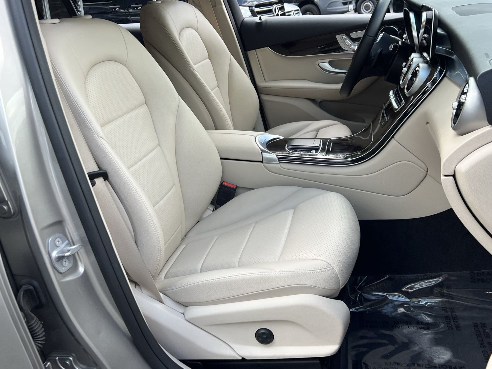 Certified 2021 Mercedes-Benz GLC 300 4MATIC image 33