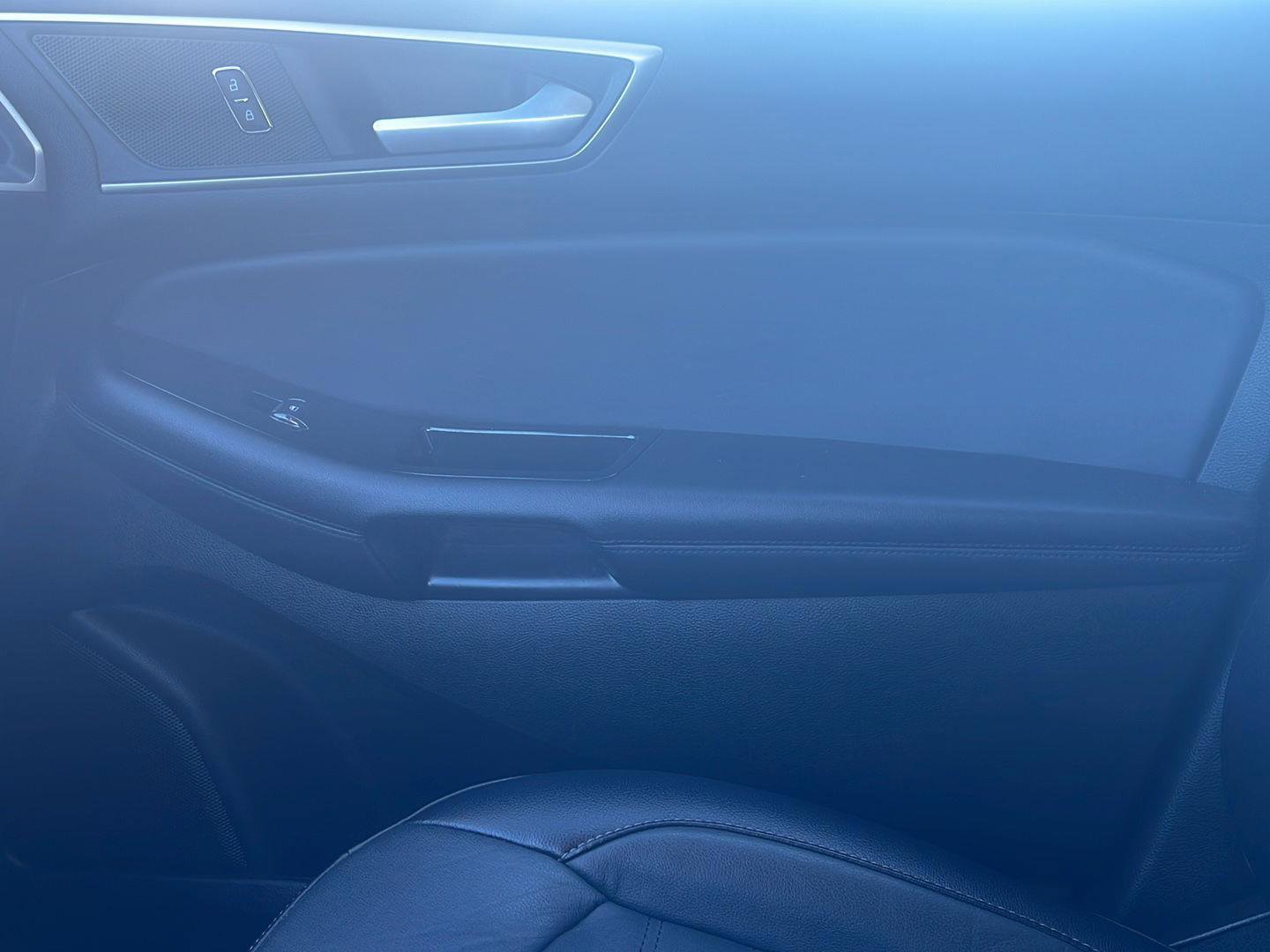 Used 2018 Ford Edge SEL w/ Equipment Group 201A image 32