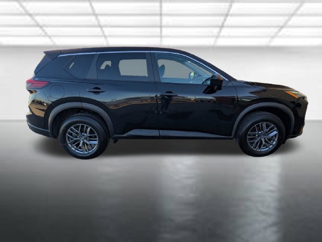 Used 2024 Nissan Rogue S AWD/4WD image 27