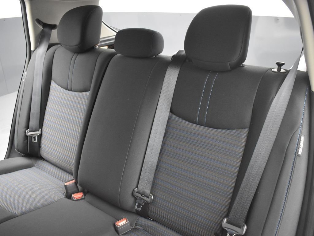 Used 2024 Nissan Leaf S image 17