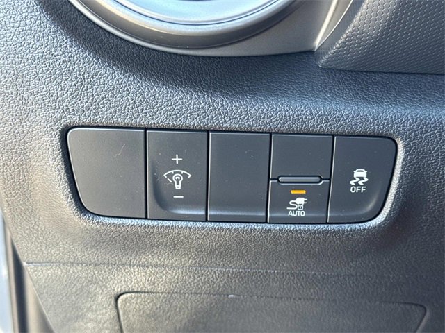 Used 2023 Hyundai Kona SE image 20