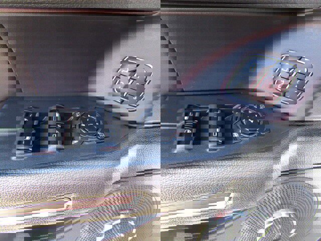 Used 2022 Ford Expedition XLT image 13