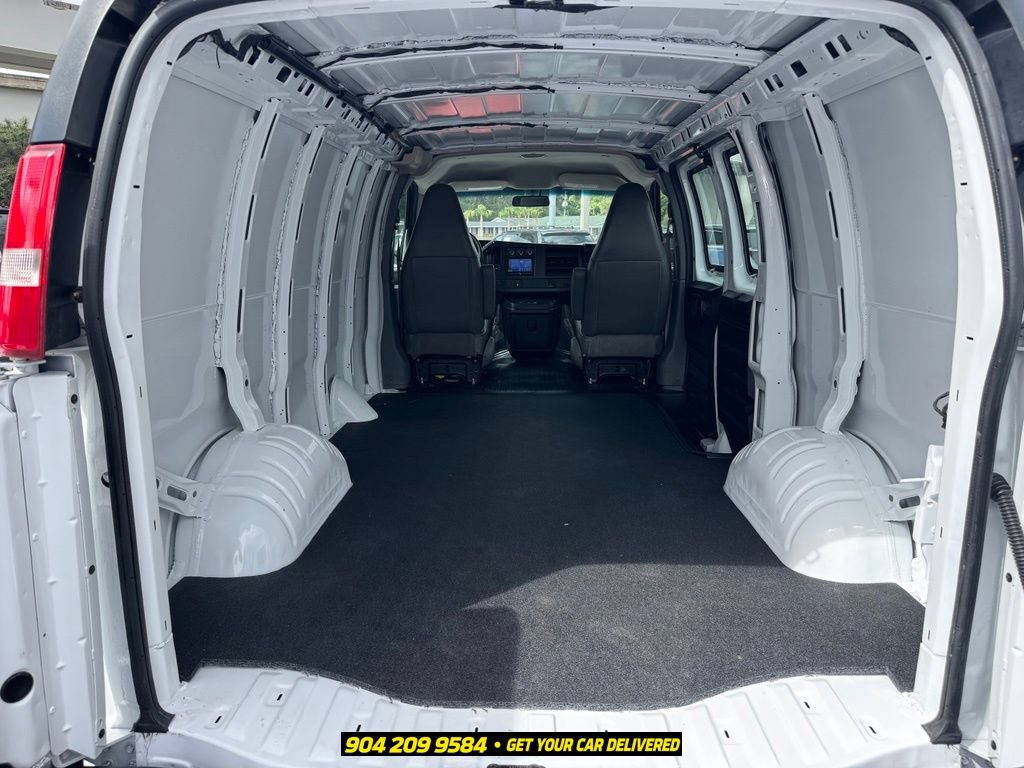 Used 2026 Chevrolet Express 2500 w/ Driver Convenience Package RWD image 25