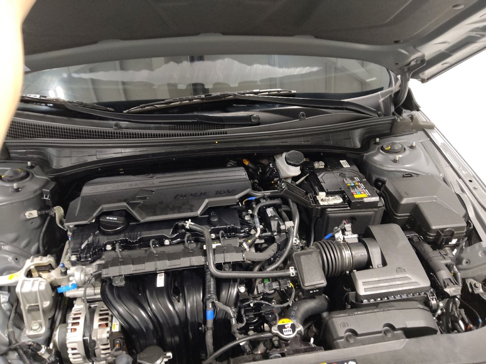Used 2025 Hyundai Elantra Sport FWD image 30